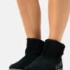 Sorel Nakiska Bootie - Classic Ankle Boots - Black/Sage