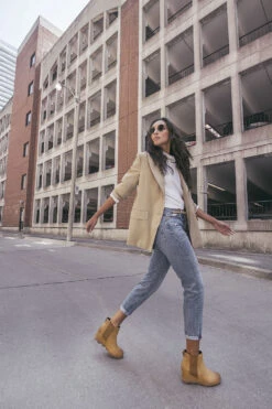 Sorel Joan Of Arctic II Wedge Chelsea Boots - Women's|-|Bottes Chelsea à Semelle Compensée Joan Of Arctic II - Femme -Sorel Sales Store SRL 1808551 7E 7ELifestyle 20Four