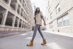 Sorel Joan Of Arctic II Wedge Chelsea Boots - Women's|-|Bottes Chelsea à Semelle Compensée Joan Of Arctic II - Femme -Sorel Sales Store SRL 1808551 7E 7ELifestyle 20Three 389e77bf bd28 45c6 a726 defafb911f84