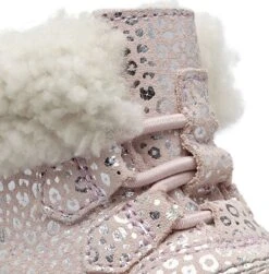 Sorel Caribootie Suede Boots - Infant|-|Bottes En Suèdine Caribootie Nourrisson -Sorel Sales Store SRL 1821061 7EDusty 20Pink 20 20Chrome 20Grey 7EDetail ea34f8f0 6516 4ebb b443 00e66003e3b5