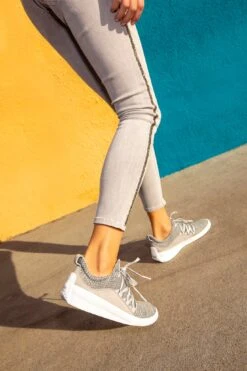 Sorel Out 'N About Plus Sneaker - Women's|-|Chaussures Sport Out 'N About - Femme -Sorel Sales Store SRL 1848321 7E 7ELifestyle2