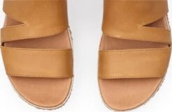 Sorel Out ‘N About™ Plus Full Grain Leather Slide - Women's|-|Sandales En Cuir Pleine Fleur Out ‘N About Plus - Femme -Sorel Sales Store SRL 1848491 7ECamel 20Brown 7Etop