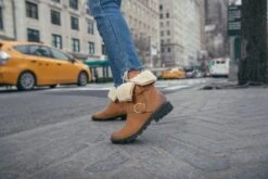 Sorel Phoenix Moto Cozy Boots - Women's|-|Bottes Phoenix Moto Cozy - Femme 17 Sorel Phoenix Moto Cozy Boots - Women's|-|Bottes Phoenix Moto Cozy - Femme -Sorel Sales Store SRL 1870301 7E 7Elifestyle 20Camel 20Brown