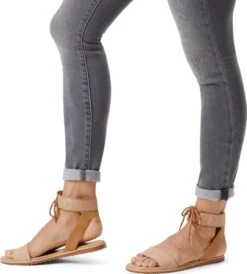 Sorel Ella™ Ankle Lace Sandals - Women's|-|Sandales Ella™ Ankle Lace - Femme -Sorel Sales Store SRL 1891821 7E 7EModel 20Honest 20Beige